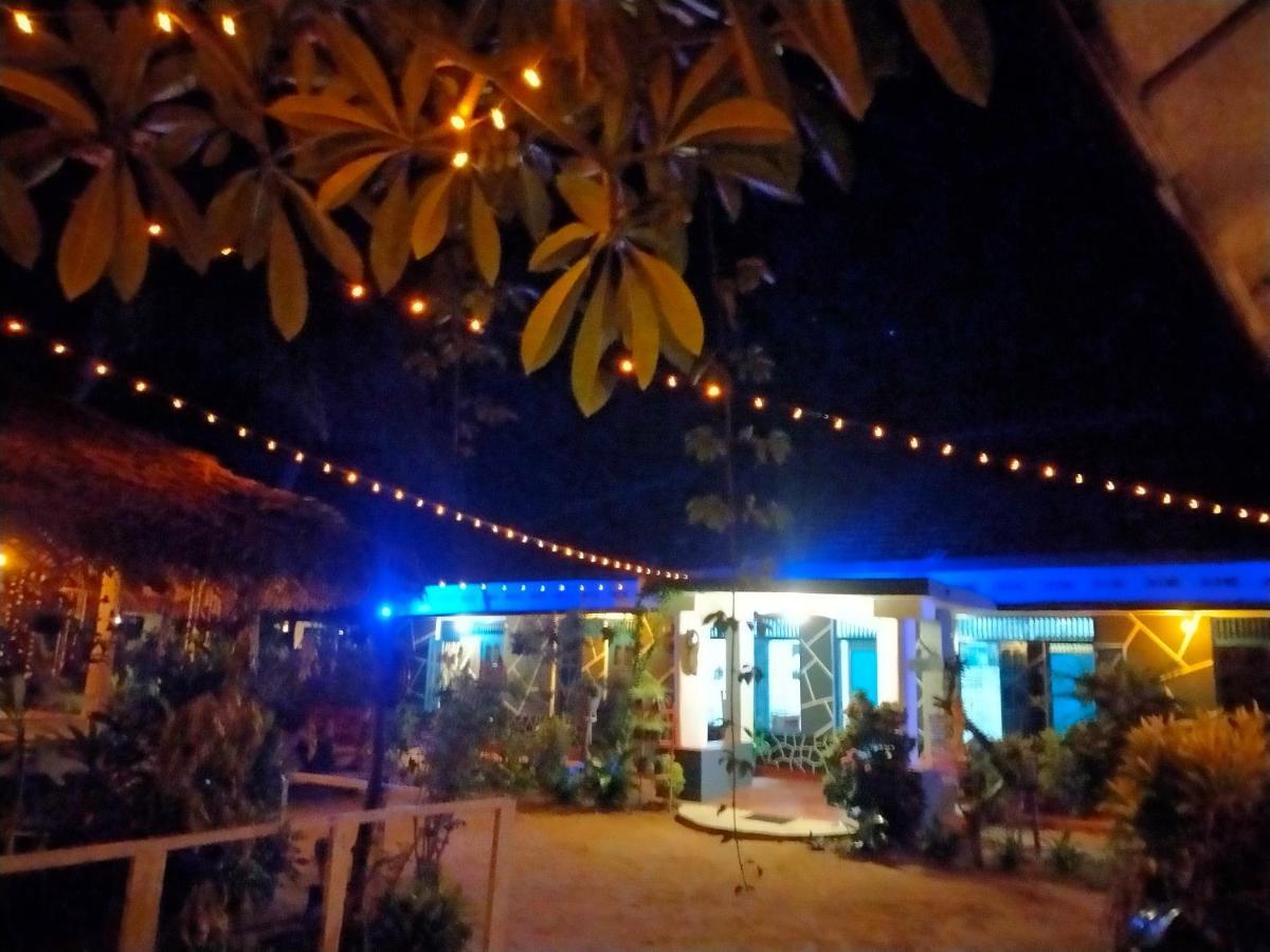 Eastwind Surf Camp Arugam Bay Exterior foto