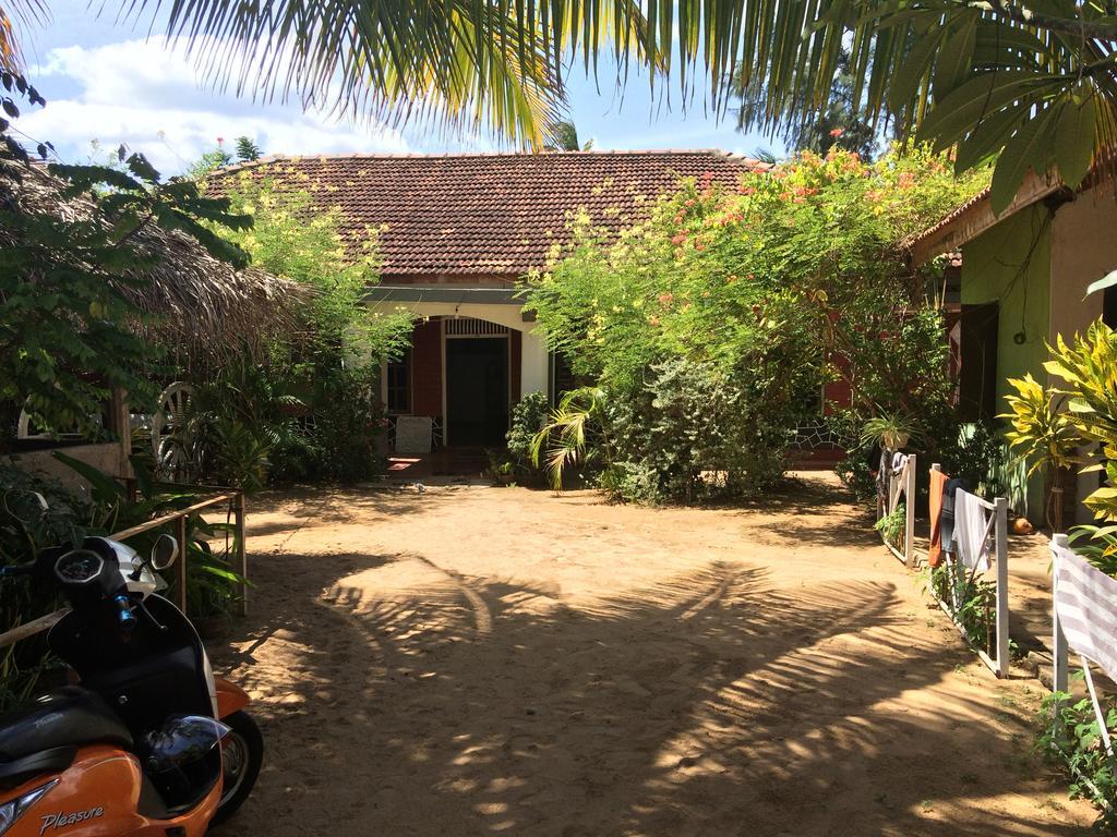 Eastwind Surf Camp Arugam Bay Exterior foto